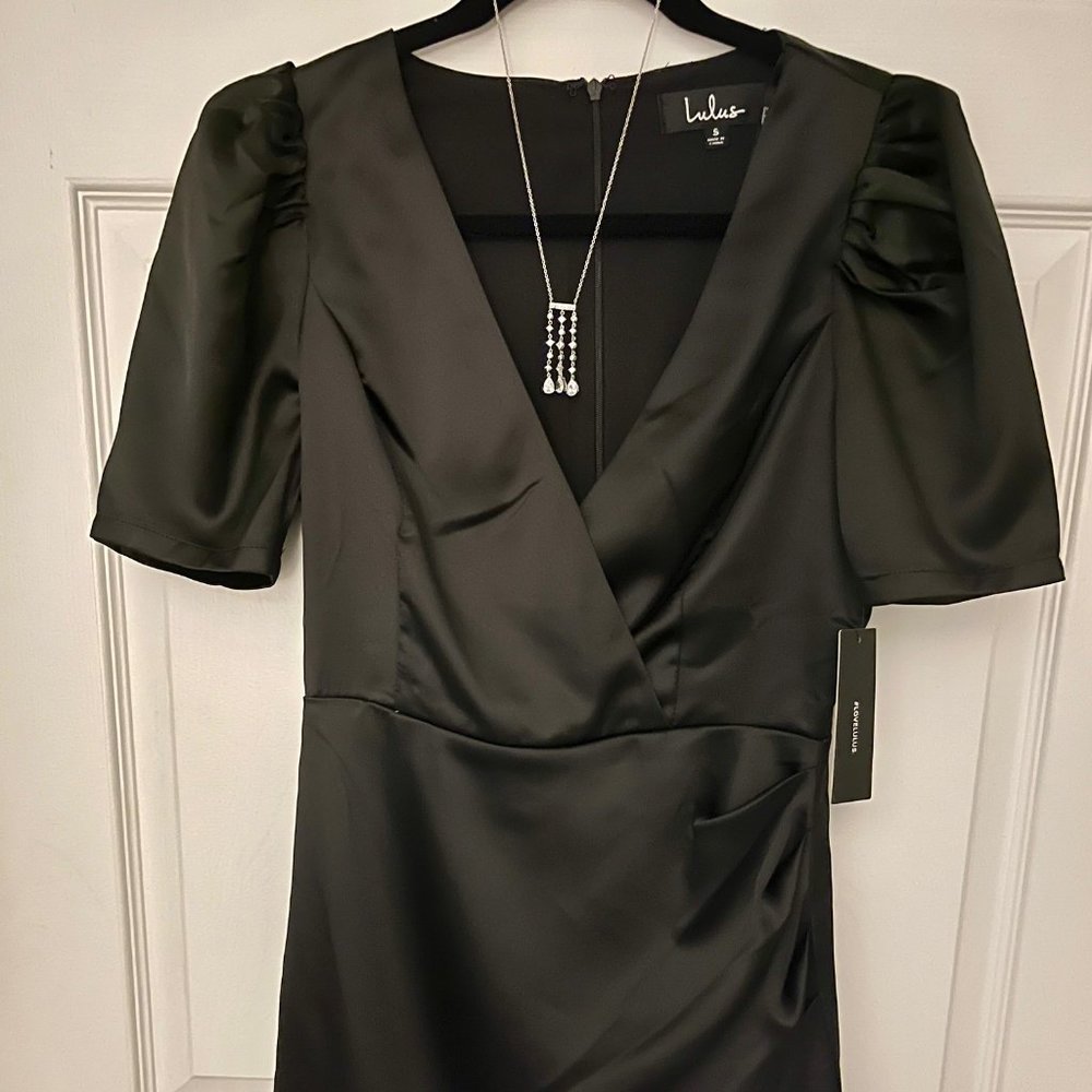 NWT Lulus Black Satin Dress Size Small & Bonus Dangling CZ Silvertoned Necklace
